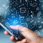 Каждый смог внезапно стать коммуникатором